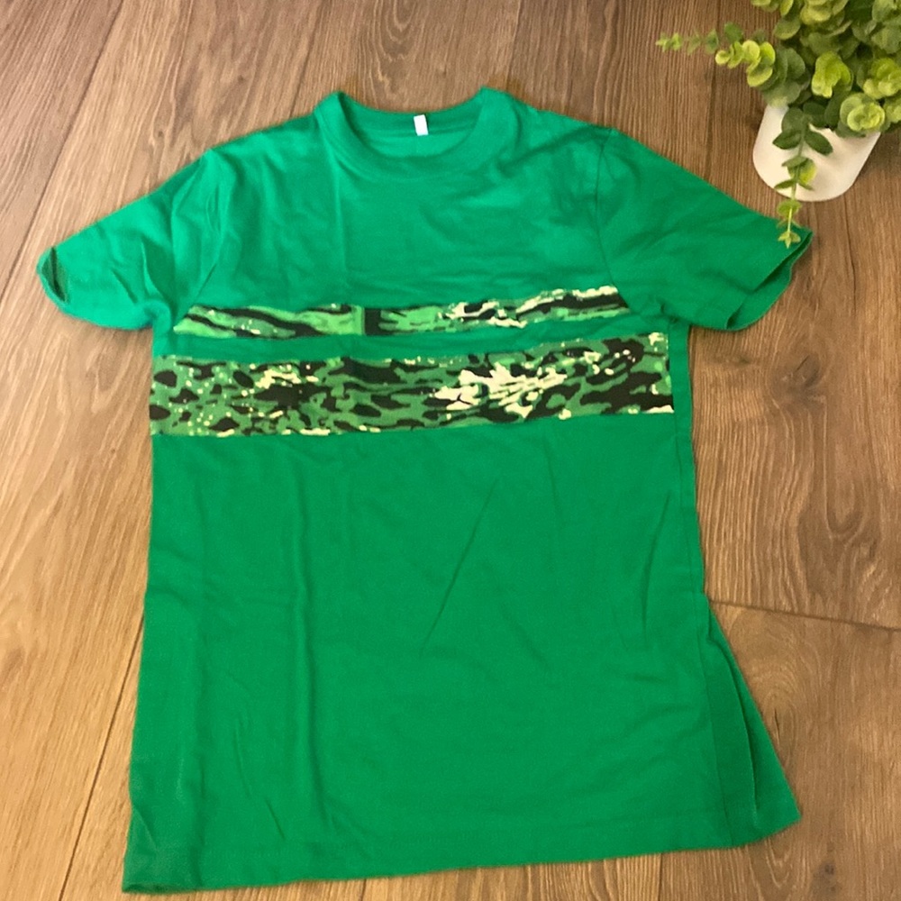 Boys size M African print shirt